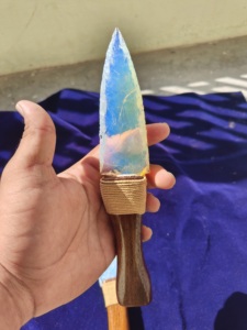 Meilleure vente pierre naturelle guérison opale opalite flèche pointes de flèche couteau en bois indien style ancien opale couteau en bois abordable - Product Image 5