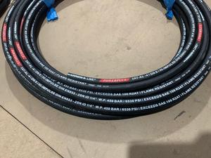 Manguera de Cemento Industrial, Tubo de Goma Compatible con Bomba de Tipo Oscilante, 125 Bares, 5 Pulgadas de Diámetro Interior, Construcción Reforzada - Product Image 3