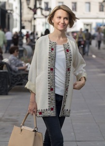 ELEGANT STYLISH JACKET ON VELVET FABRIC WITH EMBELLISH OF BEAUTIFUL CRYSTAL BEADS,PEARLS,GLASS STONE WORK FOR PARTY-WEAR @ 2022 - Product Image 2