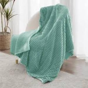 Soft New Design Custom Jacquard Flower Warm Fleece Sherpa Bonded <b>Throw</b> <b>Blanket</b> for Decoration Manufacturer in India - Product Image 1