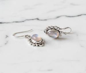 Boucles d'oreilles clous en pierre de lune arc-en-ciel, étoile éclatante, argent sterling plaqué or, bijoux bohèmes mignons, pierre de naissance de juin, cadeau de fête - Product Image 5