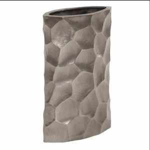 Jarrón de Hierro Hecho a Mano con Diseño Nórdico Costero, Acabado en Esmalte Dorado, Diseño Ecológico para Interiores de Hogares, Hoteles y Restaurantes - Product Image 6