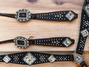 Cabestro, Brida, Pechera y Riendas para Caballo Occidental a Precio Accesible, Cuero con Diseño Floral Repujado a Mano, Pechera Completa para Caballo Cob - Product Image 6