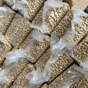 Nueces de Anacardo Crudas Blancas de Alta Calidad, Empaquetado en Bolsa de PP de Grado Alimenticio, Envío al por Mayor a Europa W320 - Product Image 5
