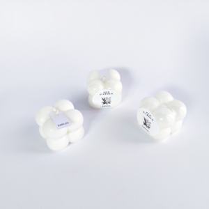 Bougie à bulles minimaliste faite à la main avec un parfum d'harmonie crée une atmosphère sereine et paisible Fabriquée à la main en Indonésie - Product Image 2