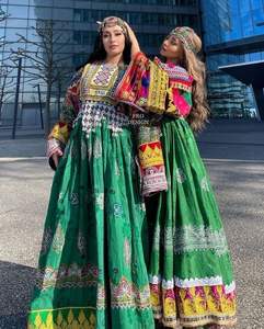 Vestido Afgano Kuchi Choli de Alta Calidad con Estampado Floral de Terciopelo y Seda para las 4 Estaciones, con Mangas Bordadas Impresionantes para Adultos - Venta al por Mayor - Product Image 6