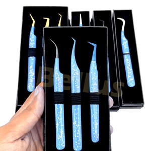 Pinzas de extensión de pestañas de acero inoxidable hechas a mano de marca personalizada, tipos de puntas múltiples con purpurina azul para salón y uso doméstico - Product Image 4