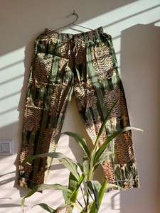 Pyjama en coton vert à col en V pour femmes, combinaison de nuit respirante, douce et grande taille, motif animal, ensemble de vêtements de nuit confortables et sexy - Product Image 3