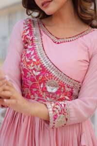 Robe Indienne Pour Femme-Motifs Ethniques Gris Gotta Patti Kurta Avec Pantalon & Dupatta-Ensemble Salwar Kameez-Indien et Pakistanais - Product Image 6