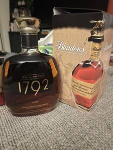 Whisky Bourbon Blantons Gold Edition Original Single Barrel de qualité supérieure, goût doux, 46,5 %, 750 ml, 700 ml en vente - Product Image 3