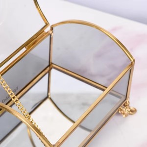 Boîte à bijoux en verre avec cadre en métal Support décoratif élégant parfait pour coiffeuse de chambre à coucher et utilisation de cadeaux d'Inde - Product Image 3