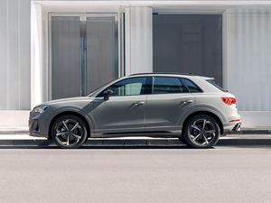 Offre Spéciale <span class=keywords><strong>Audi</strong></span> Q3 véhicule SUV de luxe FWD sièges en cuir R19 pneus <span class=keywords><strong>essence</strong></span> puissance bon <span class=keywords><strong>prix</strong></span> voiture familiale pour un usage adulte - Product Image 4