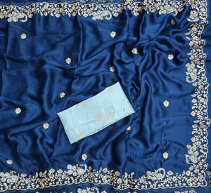 Saree en soie de Dola pure de créateur dernier cri avec bordure en or imprimé Bandhini vêtements Grootinn traditionnels ethniques indiens - Product Image 2