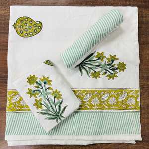 ชุดผ้าขนหนูผ้าฝ้ายพิมพ์ลายคอตตอน 100% สั่งทําพิเศษ รวมถึงผ้าเช็ดตัวและผ้าเช็ดมือดีไซน์ลายดอกไม้สีส้ม - Product Image 6