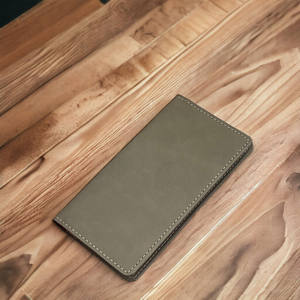 Titular de talonario de cheques de cuero genuino hecho a mano clásico logotipo grabado personalizado billetera larga organizador de negocios cremallera de alta calidad - Product Image 2