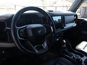 Ford Bronco Badlands 2022 d'occasion en excellent état, prêt à être expédié - Product Image 2