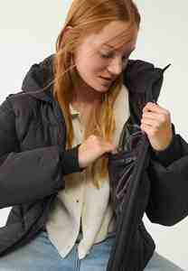 Chaqueta acolchada de tamaño regular para mujer, ropa de abrigo con aislamiento cálido, patrón acolchado moderno, forro interior suave, cremallera frontal, ajuste elegante - Product Image 2