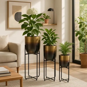 Jardinière en métal de haute qualité la plus attrayante avec une finition durable élégante, parfaite pour les plantes d'intérieur et d'extérieur et un décor élégant - Product Image 6