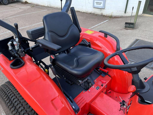 Achetez un tracteur Kubota L1382 d'occasion/neuf, moteur diesel 4x4, prix abordable, livraison rapide disponible dès maintenant - Product Image 4