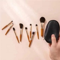 Mini kit de 9 pinceaux de maquillage, compact et portable, idéal pour les débutants, ensemble complet de pinceaux à poils doux, masque facial