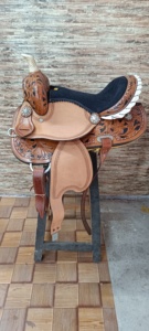Selle de cheval de course occidentale anglaise de haute qualité, en cuir premium, fabriquée à la main, durable, confortable, avec éléments en bois, fibre de verre et plastique. - Product Image 5