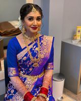 Saris Banarasi en Soie de Qualité Supérieure, Look Indien Élégant pour Soirées, Prix de Gros avec Magnifiques Tissages