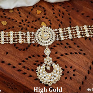 Accessoire de cheveux antique en or haut vintage, ornement de juda, bijoux de cheveux de mariée indiens traditionnels, fabriqués à la main, design ethnique - Product Image 1