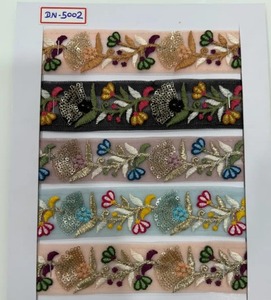 Encaje de Hilo 100% Poliéster Multicolor de 40 mm, Red Suave para Bordado, Vestidos de Lujo Hechos a Mano, Saris, Dupattas Tradicionales - Product Image 3