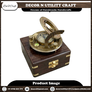 Découvrez l'art nautique Cadran solaire gravé personnalisé Boussoles nautiques en laiton Style antique Décoration intérieure pour maritime - Product Image 6