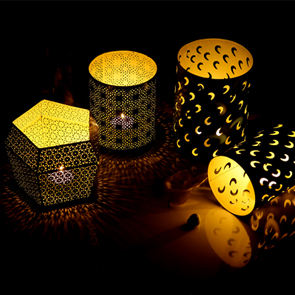 Bougeoirs votifs en métal noir et or de conception antique pour la décoration de table de mariage de fête d'événement - Product Image 5