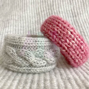 Bracelet en tricot moderne, accessoire de style de vie, tricot doux et élastique, confortable à porter pour les tenues décontractées et l'usage quotidien - Product Image 5