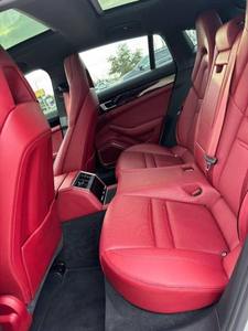Usado cuidadosamente 2022 P-orsche Panamera 4dr Sedan AWD - Product Image 4