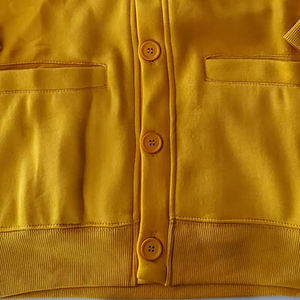 Fabricants de vêtements sur mesure, veste en tricot classique à manches longues pour homme, uniforme d'hiver, cardigan uni avec logo sur le devant, col en V, unisexe - Product Image 3