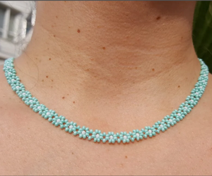 Daisy Flower Seed Bead Necklace Collection d'été Shinny Colorful Dainty Jewelry Choker Beach Accessoire Cadeaux pour sa maman - Product Image 2