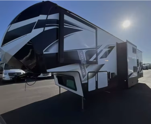 Caravane de voyage moderne d'occasion 2021 Dutchmens Voltage 3615 avec capacité pour 8 personnes et suspension indépendante, prête à être expédiée - Product Image 6