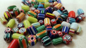 ที่กำหนดเองทำหลายสีมินิลายเชฟรอนลูกปัดแก้วในคละสีเหมาะสำหรับการขายและเหมาะสำหรับเครื่องประดับแฟชั่น - Product Image 5