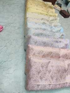 ผ้าแจ็คการ์ดที่มีความหนาแน่นสูงเหมือนผ้าไหมหรูหราพิมพ์ลายดอกไม้ดีไซน์สำหรับชุดเดรสและเครื่องแต่งกายแฟชั่น - Product Image 2