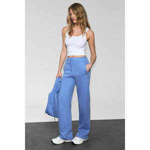 Pantalon de survêtement décontracté pour femme Urban Beat CLAYT, doublé en polaire, en tissu doux, avec deux poches et détails imprimés - Product Image 3