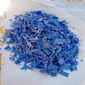 Flocons de bouteilles PET recyclées de qualité export, lavés à chaud, pour la production de plastique et de fibres, et pour les profilés de moulage par rotation - Product Image 4