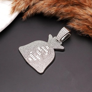 Pendentif Croix Personnalisé en Argent 925 Style Hip Hop, Design Tendance Streetwear Sertie de Diamants Moissanite, Breloques Personnalisées - Product Image 4