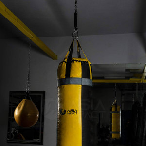Sac de frappe durable conçu pour l'entraînement de boxe, la pratique du MMA, les séances de fitness et de musculation. - Product Image 4