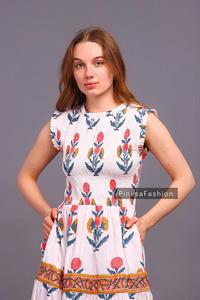Vestido de algodón con estampado de bloques hecho a mano vestido con estampado de bloques hecho en La India vestido de cuerpo ajustable transpirable con estampado digital - Product Image 2