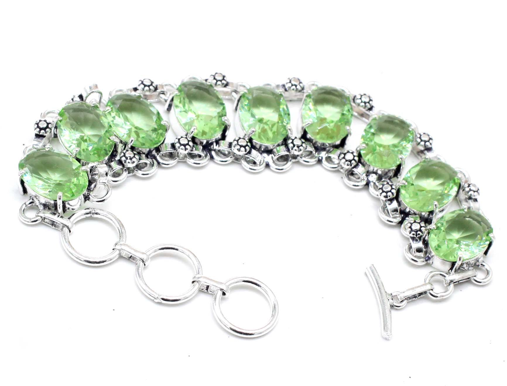 สีเขียว