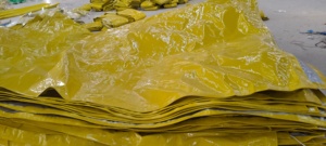 Tissu argenté jaune de bâche de PE super solide stabilisé aux UV avec type de tissu de style uni imperméable à l'eau - Product Image 6