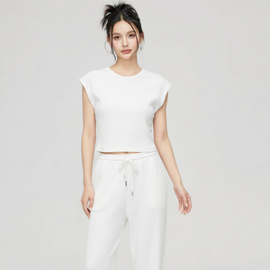 Conjunto de Punto Acanalado Minimalista para Mujer, Top sin Mangas y Shorts de Cintura Alta por Encima de la Rodilla, 100% Algodón, Secado Rápido, Venta al por Mayor OEM - Product Image 1