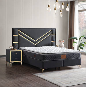 Ensembles de chambre à coucher modernes de luxe les plus fins de Natra Furniture avec base de lit et tête de lit en tissu métallique en aggloméré - Product Image 1