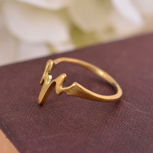 Bague Cœur Bohème Minimaliste en Laiton Bijoux Femme Finition Laiton Vieilli Design Géométrique Zigzag Vente en Gros - Product Image 5