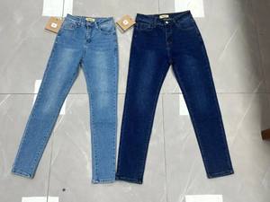 Pantalones Vaqueros de Mezclilla para Mujer de la Mejor Calidad - Mezcla de Poliéster/Algodón, Corte Regular, Estilo Sexy y Club - Product Image 3