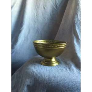 Bol de service en laiton antique pour des accents charmants et une utilisation fiable lors des mariages et des repas quotidiens en famille - Product Image 1