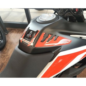Adesivo Protettivo 3D in Resina Gel per Serbatoio Compatibile con Moto KTM 390 Adventure - Product Image 2